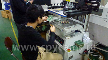 Компания LYD Проверка каждой печатной платы вручную